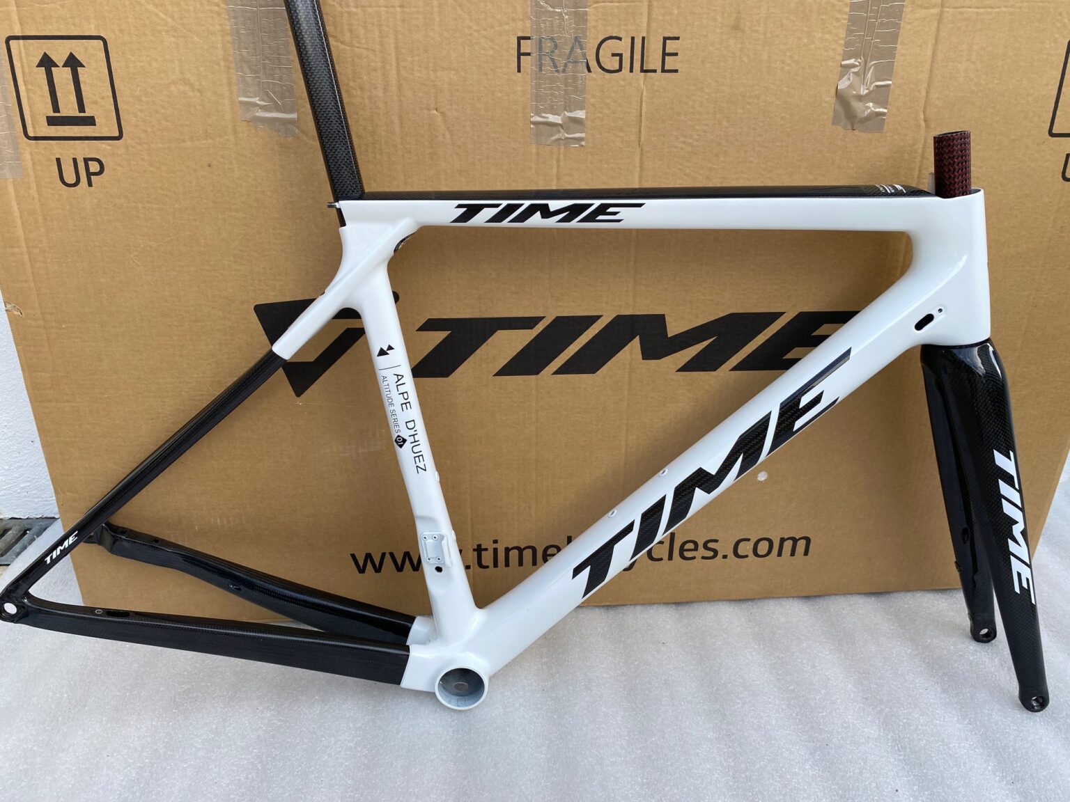 CADRE VÉLO TIME ALPE D'HUEZ 700C – CARBONE – FREINS À DISQUE FLAT-MOUNT – TAILLE M