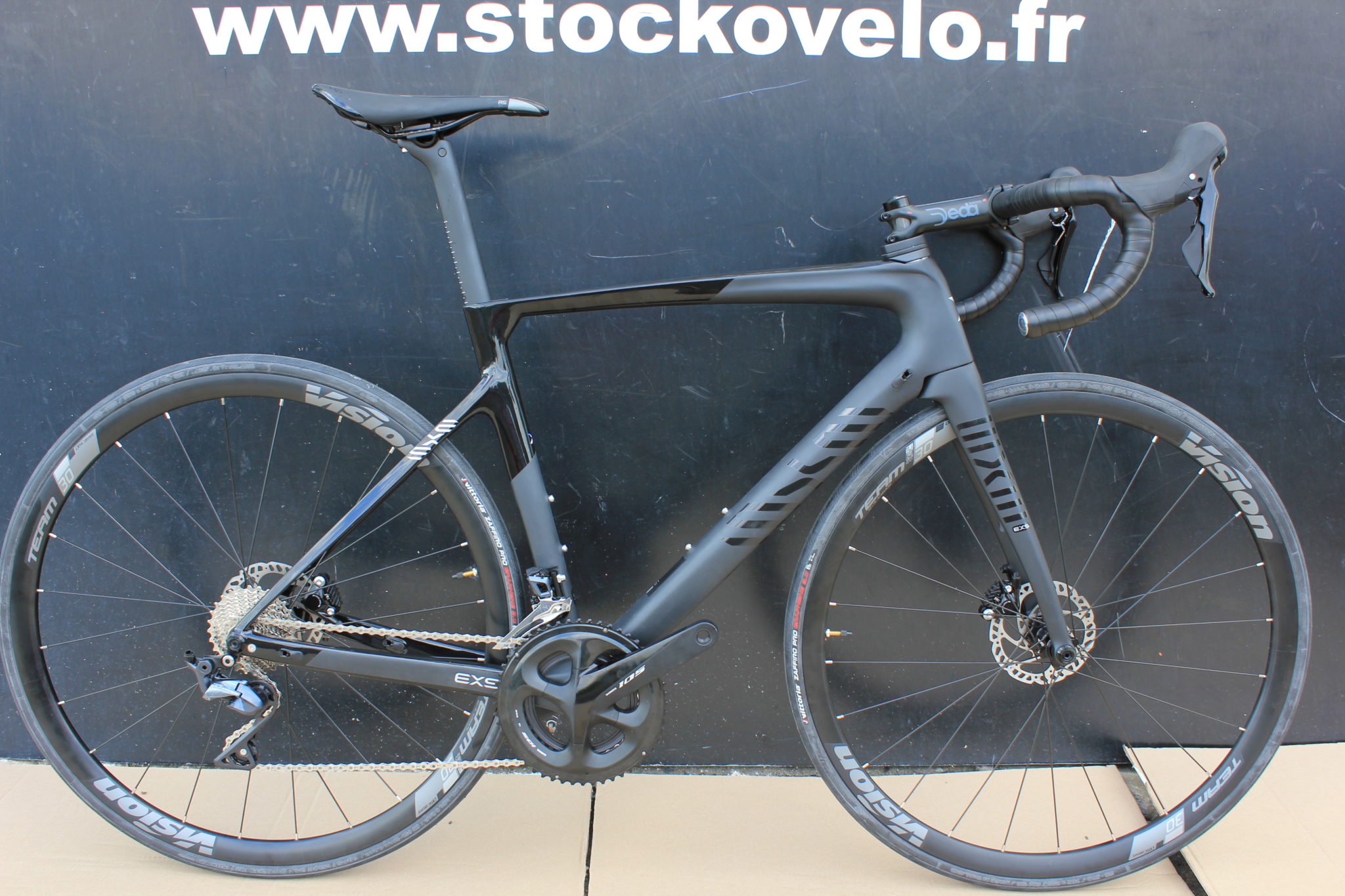 Vélo gravel carbone Cervélo Áspero Rival XPLR AXS 1 marigold 13v 2026