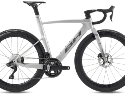Vélo BH AEROLIGHT 7.0 Shimano Ultégra Di2 12V 2026 Silver blue