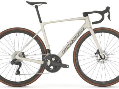 Vélo MEGAMO RAISE 05 carbone Shimano Ultégra Di2 12V 2026 Silver mat