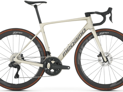 Vélo MEGAMO RAISE 05 CW carbone SHIMANO Ultégra Di2 12V 2026 Silver mat