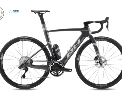 Vélo électrique BH iAEROLIGHT Carbone 1.8 600Wh Autonomie 145 kms 40 Km/h 2026 Gris silver