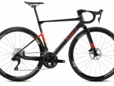Vélo BH ULTRALIGHT EVO Disc 6.0 Shimano 105 Di2 12V 2026 Noir/rouge