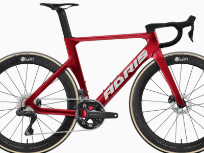 Vélo ADRIS LE VITESSE Carbone Shimano 105 Di2 12V Rouge Saphir (Made In France)